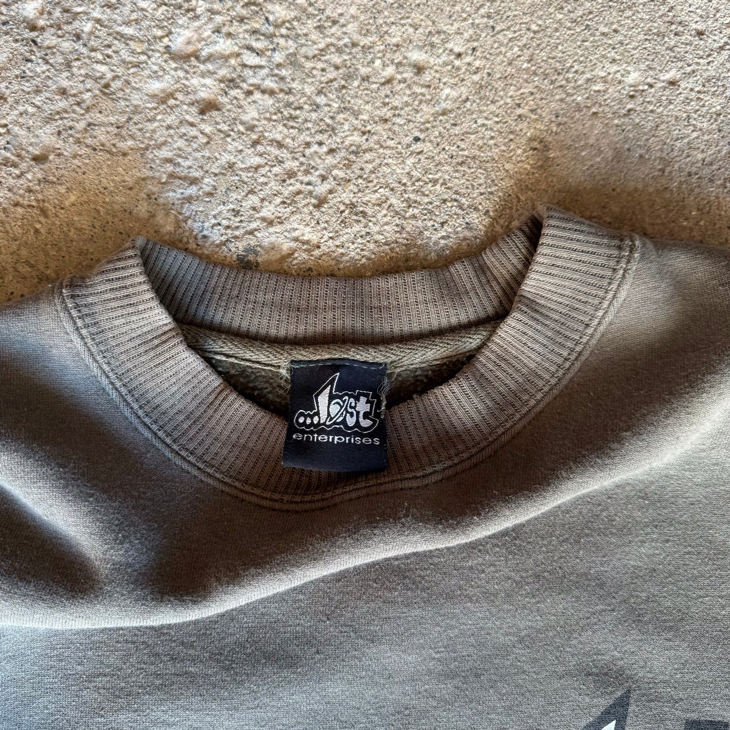 Late 90’s …lost enterprises Planet Logo Sleeve Print Crewneck Sweatshirt Size L