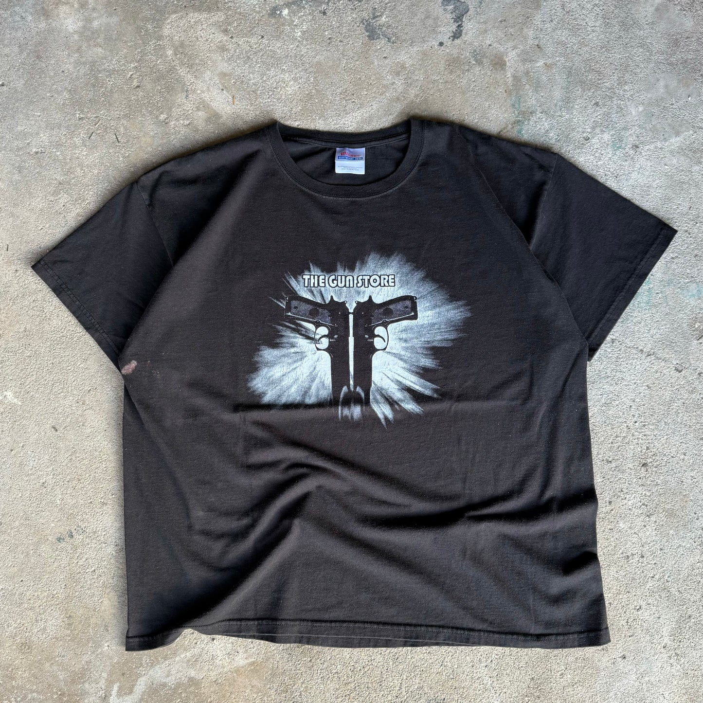2000’s The Gun Store Skull Shirt Size XL