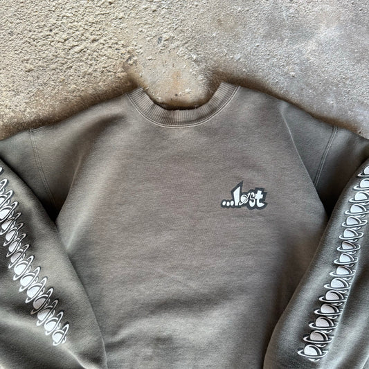 Late 90’s …lost enterprises Planet Logo Sleeve Print Crewneck Sweatshirt Size L