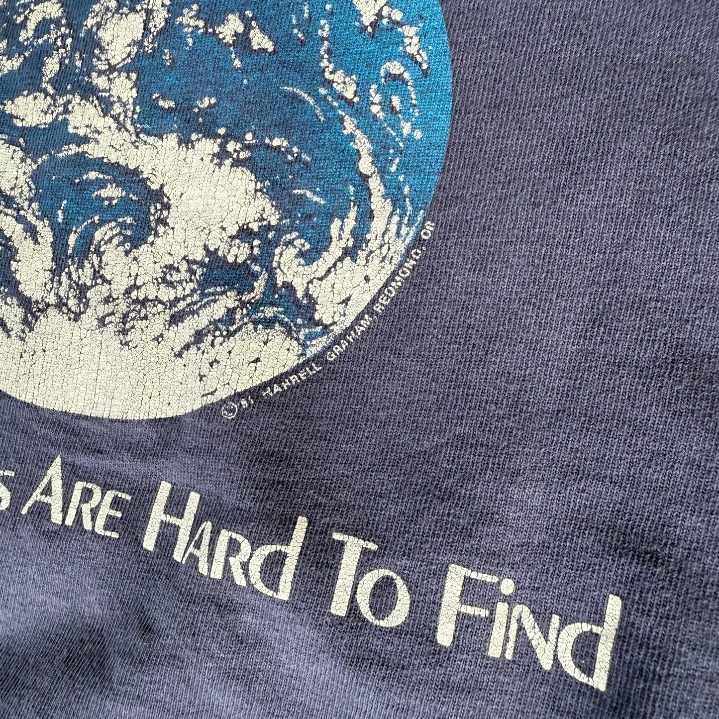 90’s “Good Planets are Hard to Find” Art Shirt Size L