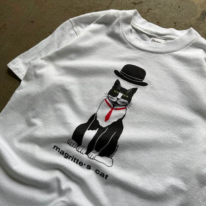 80’s Magritte’s cat Art Parody Tee