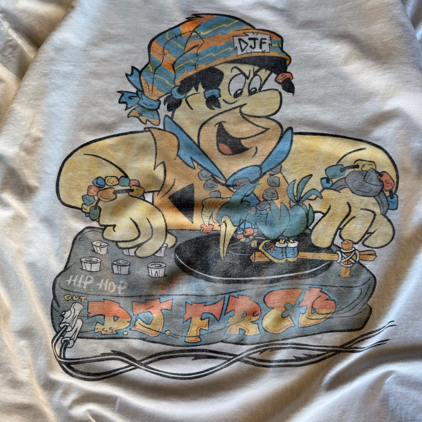 90’s Thrashed DJ Fred Flintstones Shirt Size L