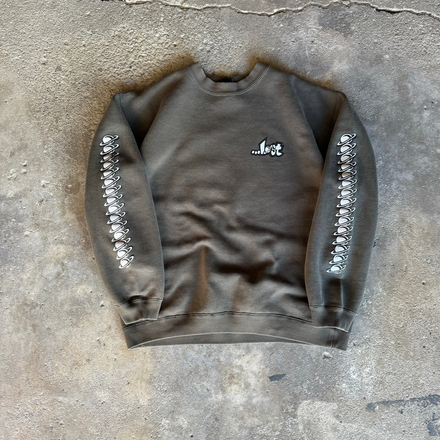Late 90’s …lost enterprises Planet Logo Sleeve Print Crewneck Sweatshirt Size L