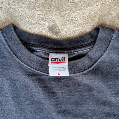 2000’s “I Shoot People” Photography Gun Shirt Size L