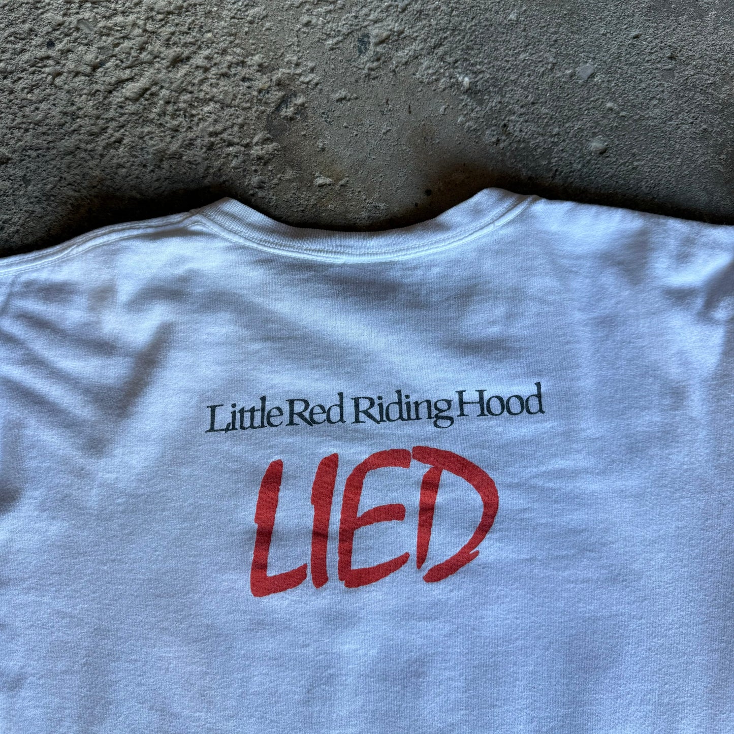 2000’s Defenders of Wildlife “Little Red Riding Hood LIED” Art Activism Shirt Size L