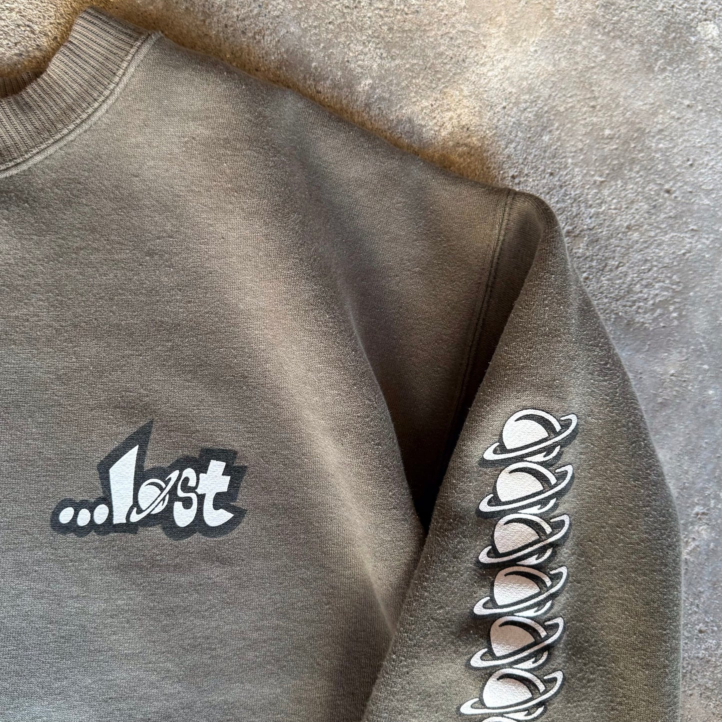 Late 90’s …lost enterprises Planet Logo Sleeve Print Crewneck Sweatshirt Size L